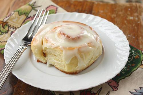 Сахарная глазурь для булочек. Рецепты глазури для булочек: как превратить обычную булочку в праздничный десерт