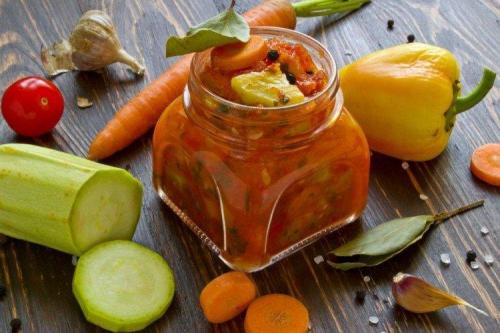Салат из кабачков на зиму. 20 очень вкусных салатов из кабачков на зиму