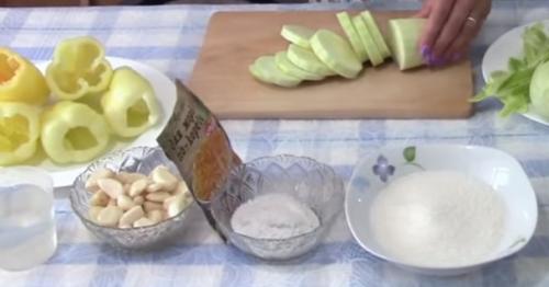 Кабачки на зиму по-корейски. Кабачки по-корейски на зиму с приправой для корейской моркови