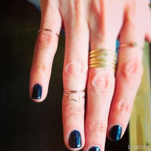 Как сочетать кольца. Как носить и сочетать много колец на руке: фаланговые, миди, тонкие