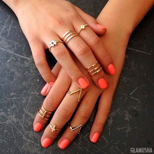 Как сочетать кольца. Как носить и сочетать много колец на руке: фаланговые, миди, тонкие