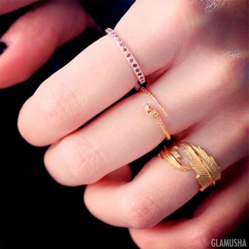 Как сочетать кольца. Как носить и сочетать много колец на руке: фаланговые, миди, тонкие