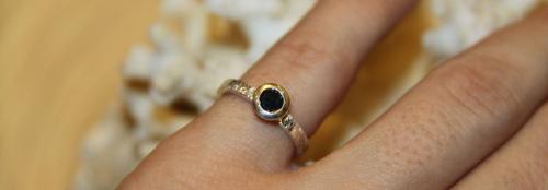 На каком пальце носить кольцо на удачу. На каком пальце носить кольцо, чтобы привлечь удачу, любовь и благополучие 01