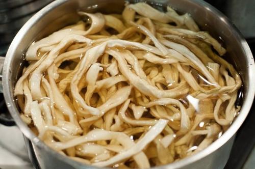 Сушеные кабачки со специями. Сушеные кабачки