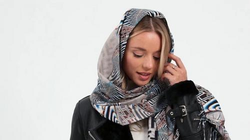 Модные палантины 2023 года. Модный палантин на весну 2023 года.