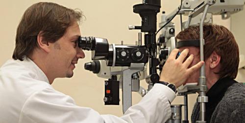 Чешутся и воспалились веки. Определение болезни. Причины заболевания 02