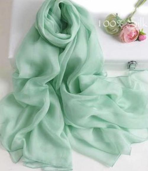 Как носить большой платок. Как завязать шейный платок женщине-топ 20 способов