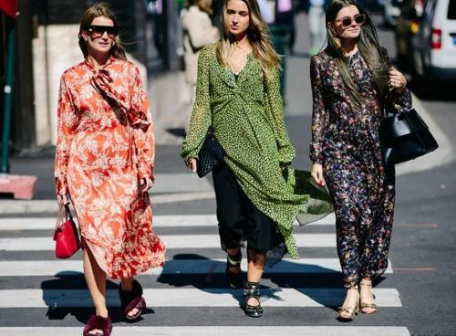 Самые красивые платья 2021-2021 от модных брендов. Полный гид по самым модным платьям для весны и лета 2021 33 Самые красивые платья 2021-2021 от модных брендов. Полный гид по самым модным платьям для весны и лета 2021 33