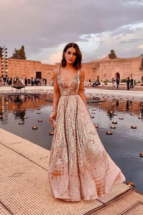 Самые красивые платья 2021-2021 от модных брендов. Полный гид по самым модным платьям для весны и лета 2021 06 Самые красивые платья 2021-2021 от модных брендов. Полный гид по самым модным платьям для весны и лета 2021 06