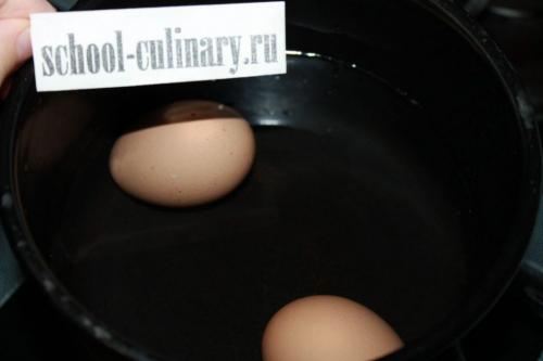 Как варить яйца пошагово. Как сварить яйца вкрутую?