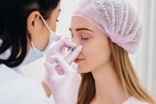 Средство от морщин под глазами мимических. Как выбрать подходящий уход для кожи вокруг глаз в разном возрасте? 03 Средство от морщин под глазами мимических. Как выбрать подходящий уход для кожи вокруг глаз в разном возрасте? 03