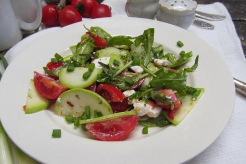 С какими овощами лучше всего сочетать кабачки для салатов. 20 салатов из свежих кабачков, которые разнообразят твой рацион