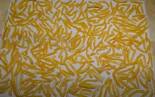 Корки апельсина в сахаре. Цукаты из апельсиновых корок — быстрые рецепты в домашних условиях