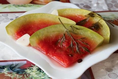 Соленый арбуз. Как правильно засолить арбуз в домашних условиях