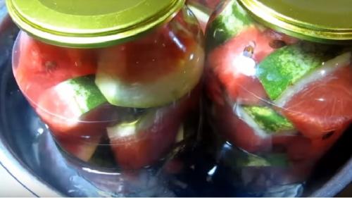 Арбуз маринованный без стерилизации. Маринованные арбузы в банках на зиму: 12 самых вкусных и полезных рецептов