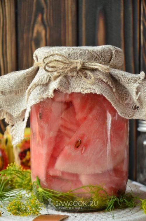 Рецепт маринования арбуза с чесноком. Соленые арбузы с чесноком в кастрюле кусочками 33
