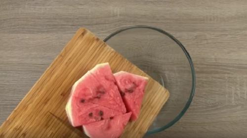 Арбуз маринованный без стерилизации. Маринованные арбузы в банках на зиму: 12 самых вкусных и полезных рецептов