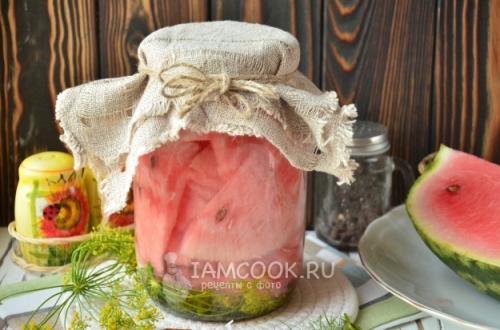 Рецепт маринования арбуза с чесноком. Соленые арбузы с чесноком в кастрюле кусочками 31