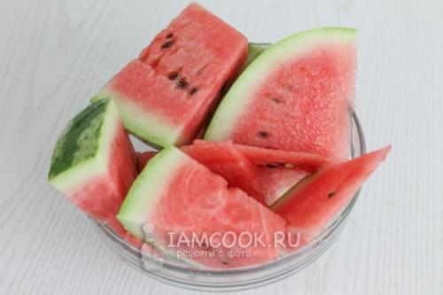 Арбуз на зиму в банках. Маринованные арбузы в банках на зиму: 12 самых вкусных и полезных рецептов 21 Арбуз на зиму в банках. Маринованные арбузы в банках на зиму: 12 самых вкусных и полезных рецептов 21