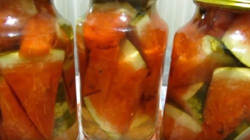 Арбуз на зиму в банках. Маринованные арбузы в банках на зиму: 12 самых вкусных и полезных рецептов