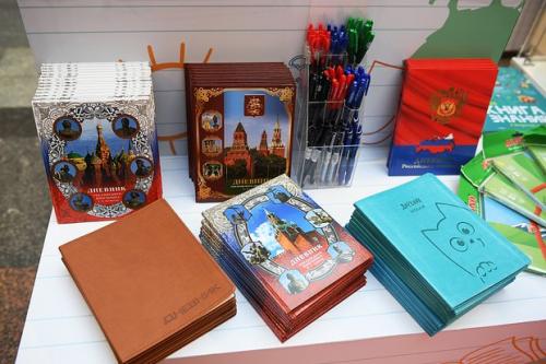 Какие предметы необходимо купить для школы, если ученик увлекается спортом. Что купить ребенку в школу?