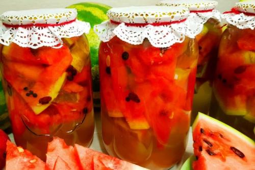 Маринованные арбузы в литровых банках. Маринованные арбузы в банках на зиму: 15 бесподобных рецептов