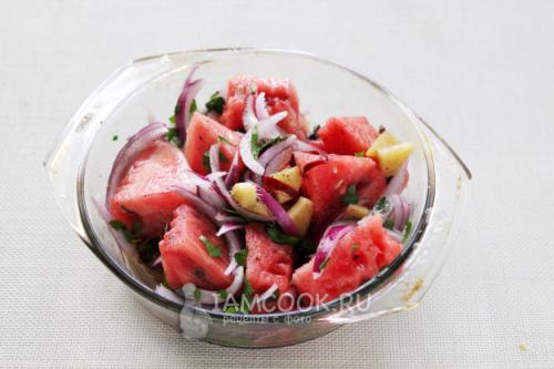 Маринованные арбузы без стерилизации. Маринованные арбузы без кожуры в литровых банках на зиму 08