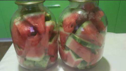 Маринованные арбузы без стерилизации. Маринованные арбузы без кожуры в литровых банках на зиму 35