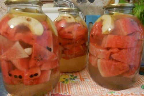 Маринованные арбузы в литровых банках. Маринованные арбузы в банках на зиму: 15 бесподобных рецептов