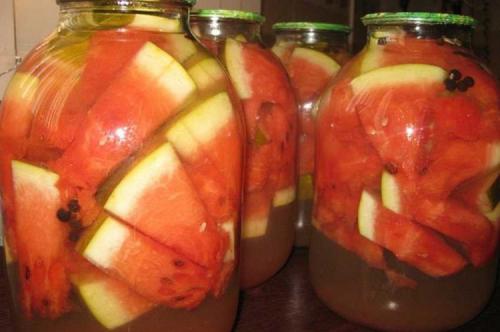 Арбузы на зиму с аспирином. Маринованные арбузы в банках на зиму: 15 бесподобных рецептов