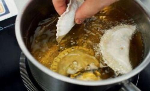 Тесто для чебуреков от узбеков. Воздушные и мягкие узбекские чебуреки