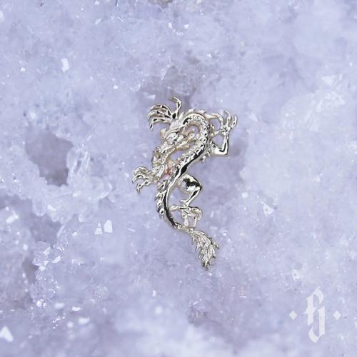 Обработка ушей после прокалывания. Правильный уход за пирсингом