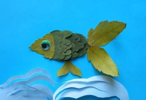 Поделки из зеленых листьев. Как сделать поделки из осенних листьев: пошаговые инструкции по созданию букетов, панно, цветов, рамок и коллажей