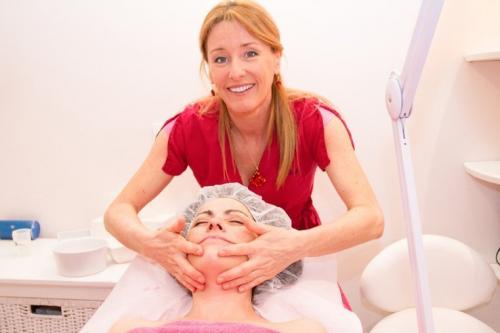 Лимфодренажные процедуры для лица. Ручной лимфодренажный массаж лица в домашних условиях 03 Лимфодренажные процедуры для лица. Ручной лимфодренажный массаж лица в домашних условиях 03