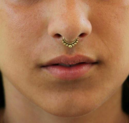 Трендовый пирсинг ушей в сезоне 2023-2024 года. Модный прокол: главные тренды в пирсинге на 2023 год 01