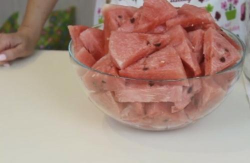 Маринованные арбузы в литровых банках. Вкусные маринованные арбузы на зиму в банках — простые рецепты