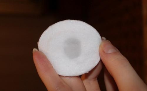 Как снять серьги после прокола пистолетом. Как правильно снять сережки-гвоздики 07