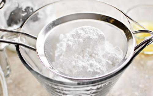 Какие рецепты сахарной глазури можно использовать для украшения кексов. Сахарная глазурь. Быстрый рецепт для кексов, для пасхи из сахарной пудры без яиц