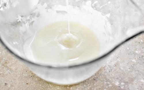 Какие рецепты сахарной глазури можно использовать для украшения кексов. Сахарная глазурь. Быстрый рецепт для кексов, для пасхи из сахарной пудры без яиц