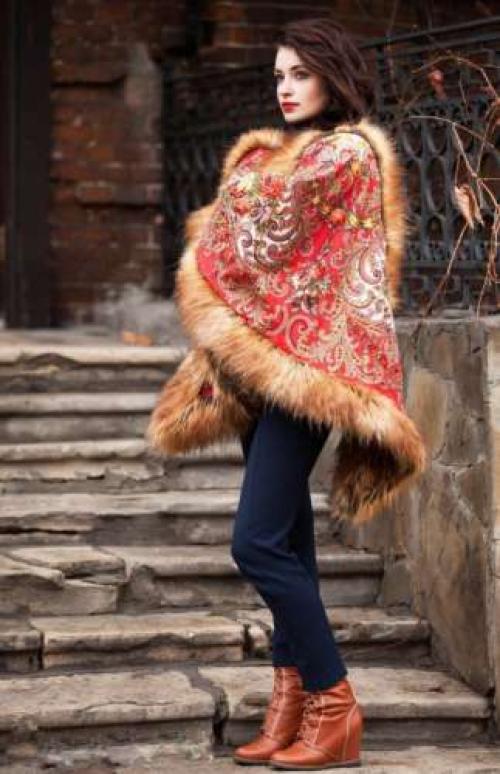 Какие типы одежды можно создать из павлопосадских платков. Пончо из павлопосадских платков