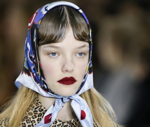 Какие сезоны наиболее подходящие для ношения одежды из павлопосадских платков. Как повязать платок