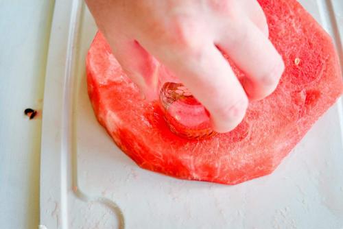 Как правильно нарезать арбузы на кусочки. Арбуз —, как красиво нарезать и сохранить свежим