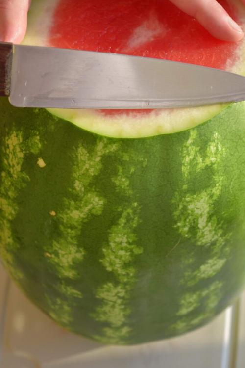 Как правильно нарезать арбузы на кусочки. Арбуз —, как красиво нарезать и сохранить свежим