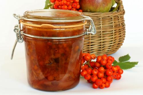 Как можно изменить рецепт варенья из рябины красной, чтобы он был более уникальным. Как заготовить рябину на зиму. 6 рецептов и кулинарные хитрости