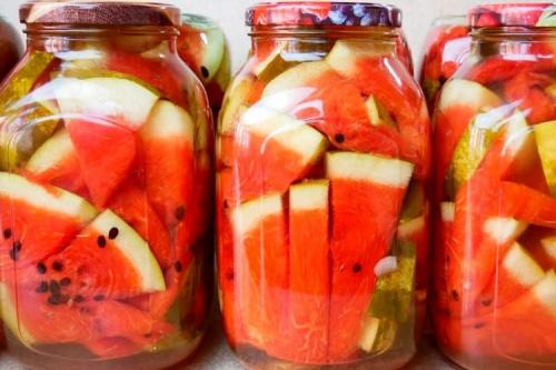 Как правильно выбрать арбузы для приготовления арбузов на зиму с медом. Маринованные арбузы в банках на зиму: 15 бесподобных рецептов