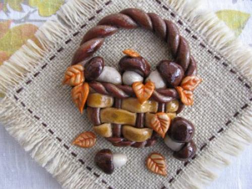 Смакните вкус и аромат: корзина с грибами из соленого теста 01