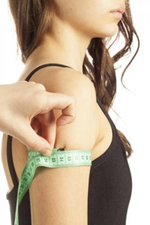 Волшебный способ сделать свой собственный топ из платка 09 Волшебный способ сделать свой собственный топ из платка 09