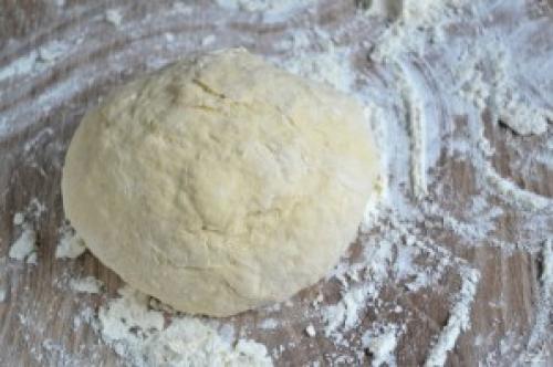 Тесто для чебуреков на воде с яйцом. Чебуреки классические