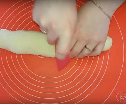 Тесто для чебуреков на холодной воде. Тесто на воде для чебуреков с мясом