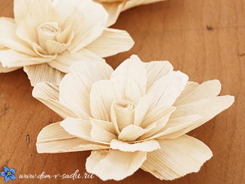 Как сделать композицию из осенних листьев. Поделки из листьев своими руками – быстро и красиво